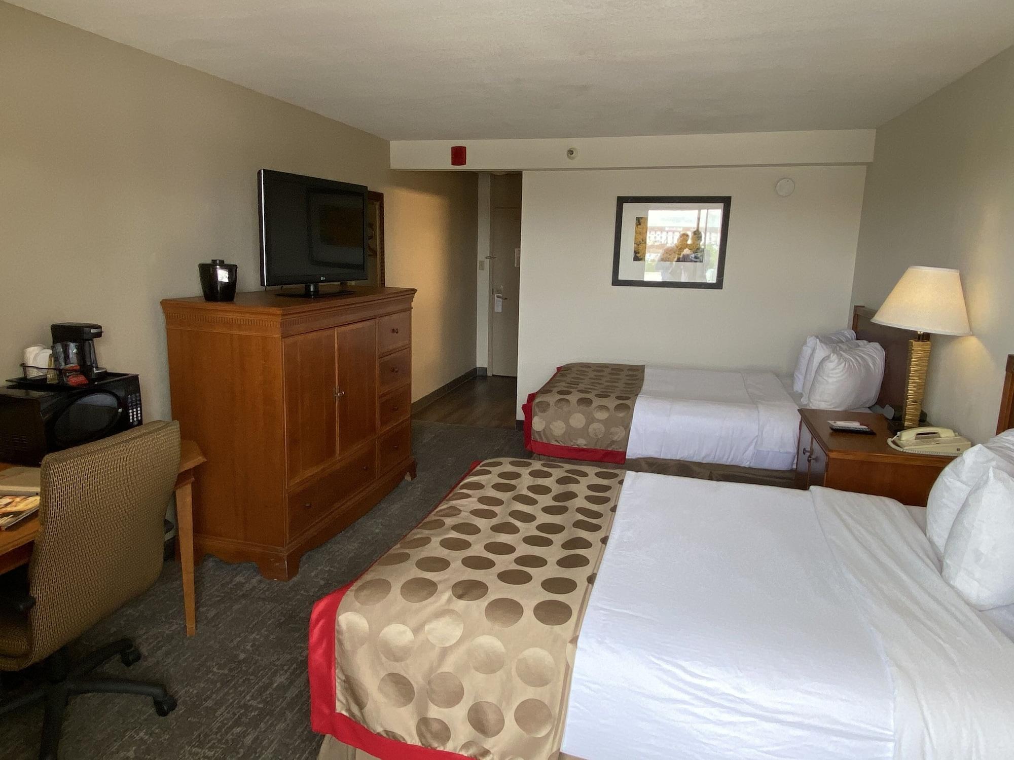 Hotel Ramada By Wyndham Albuquerque Midtown Exterior foto