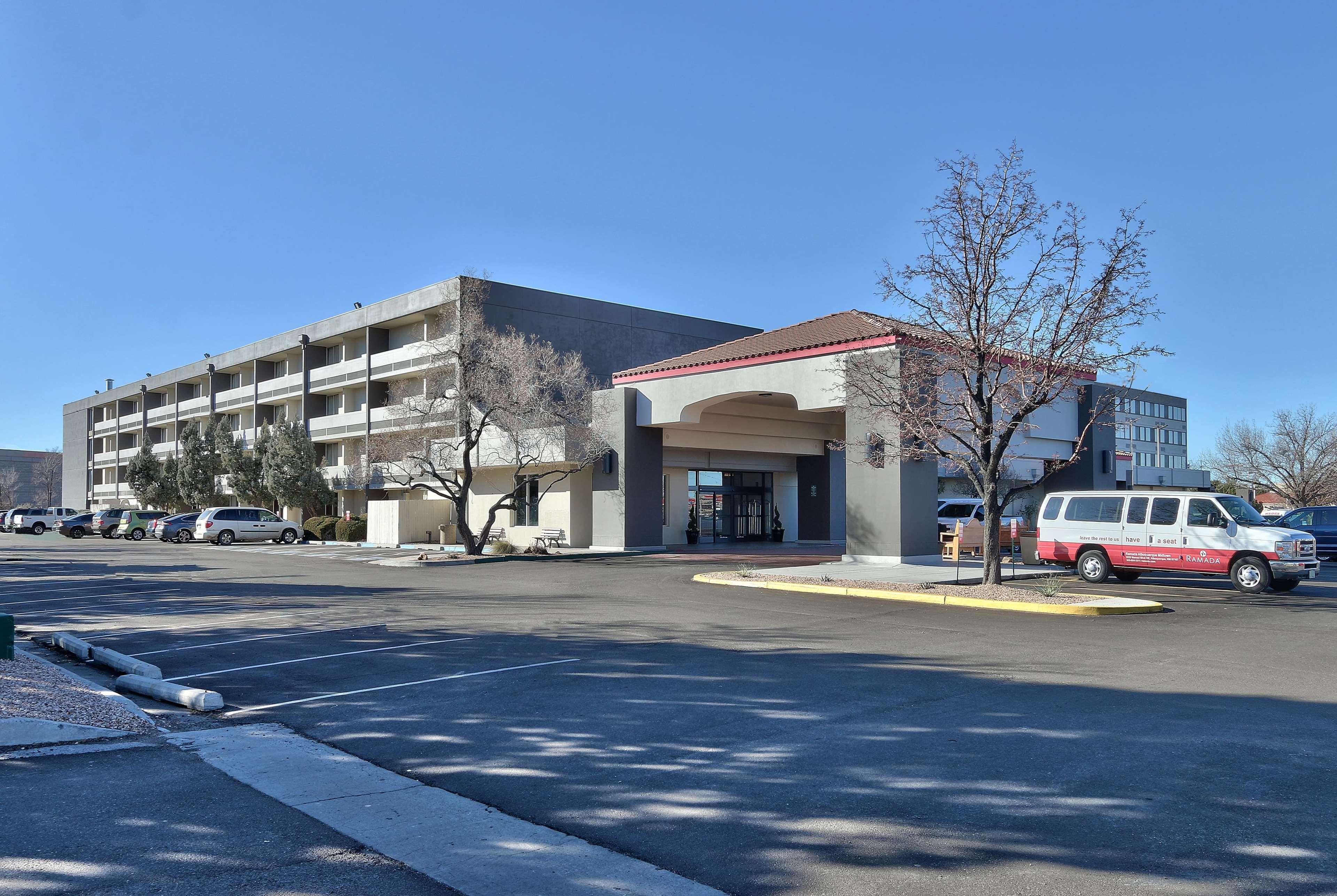 Ramada By Wyndham Albuquerque Midtown Hotel Exterior foto