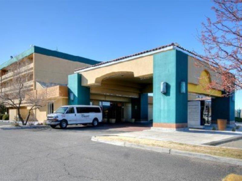 Ramada By Wyndham Albuquerque Midtown Hotel Exterior foto